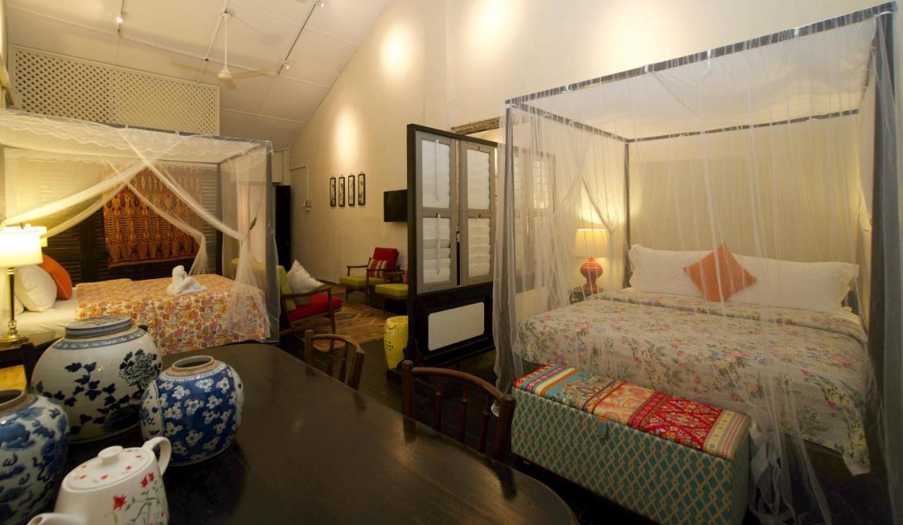 Muntri Mews Hotel George Town Exterior photo