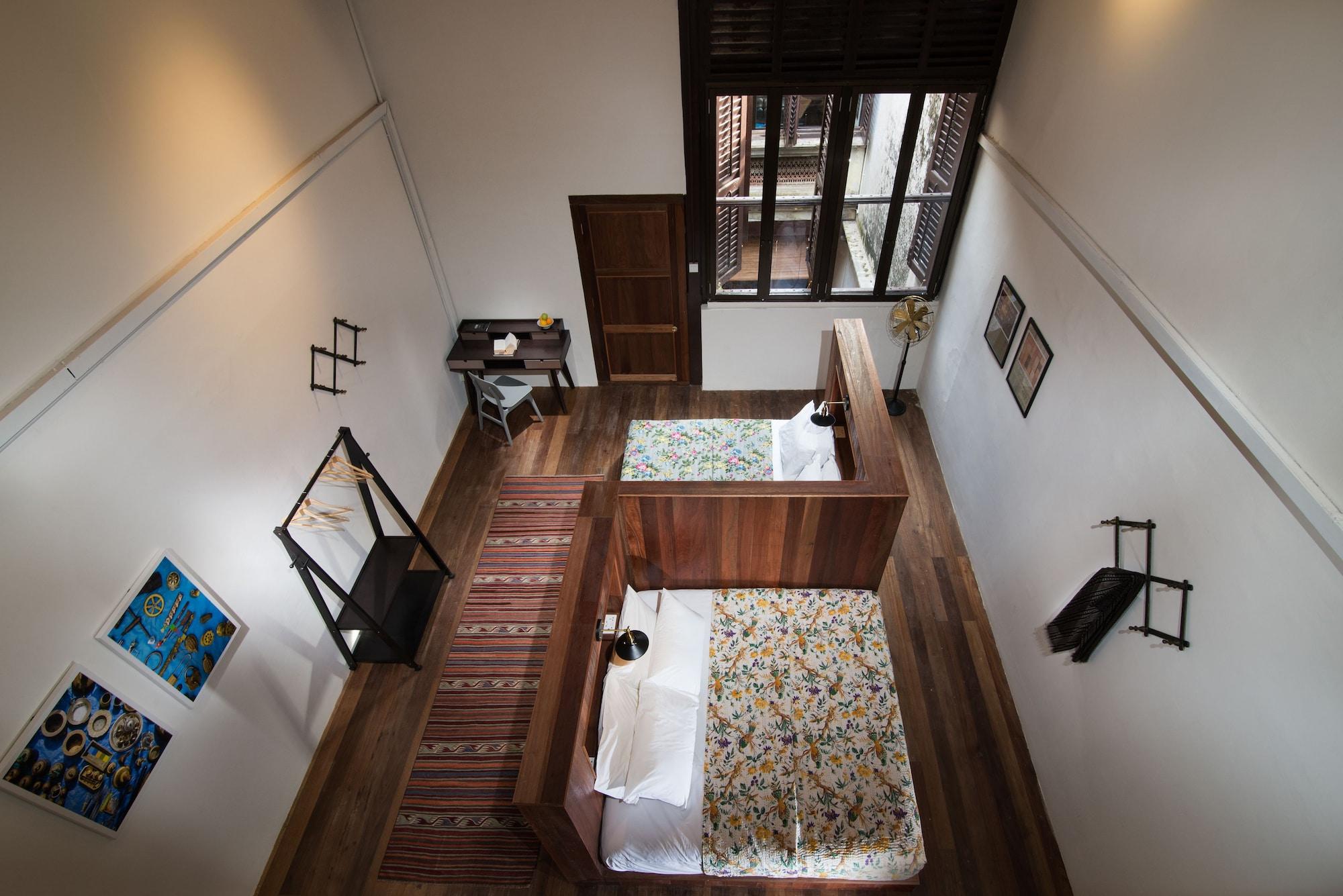 Muntri Mews Hotel George Town Exterior photo