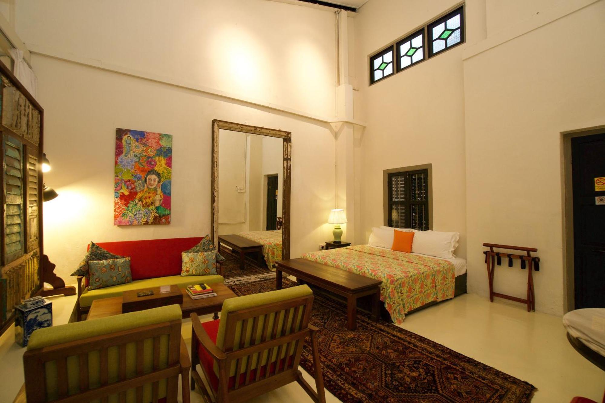 Muntri Mews Hotel George Town Exterior photo