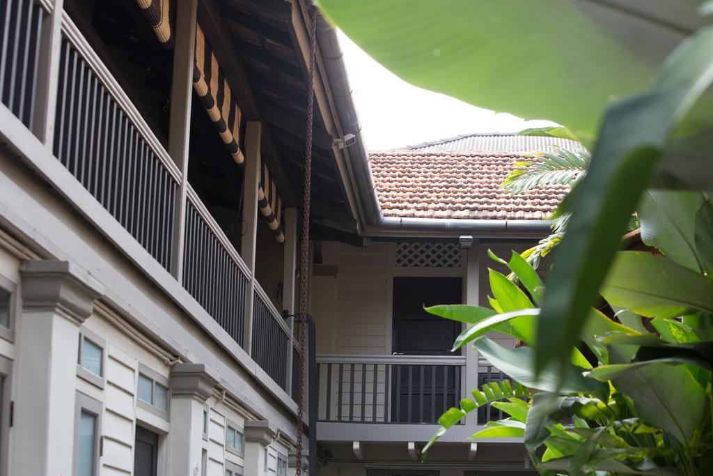Muntri Mews Hotel George Town Exterior photo